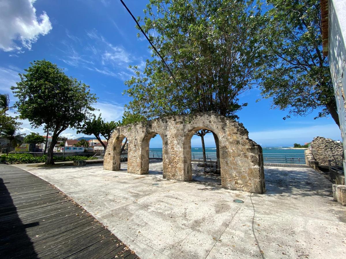 Villa Phare Caraibes Guadeloupe - Rooftop Jacuzzi & Ocean View Le Moule Eksteriør bilde