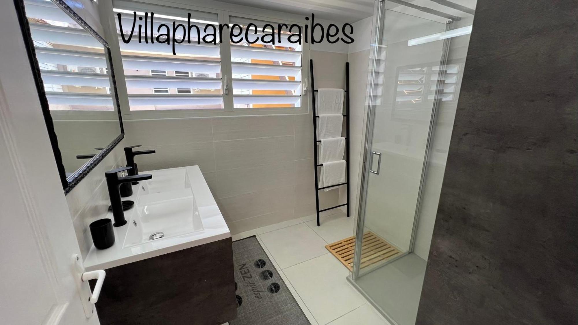 Villa Phare Caraibes Guadeloupe - Rooftop Jacuzzi & Ocean View Le Moule Eksteriør bilde